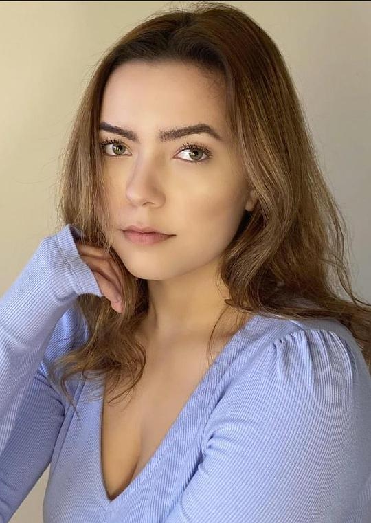 布里特尼·纳斯伦德 Brittney Naslund