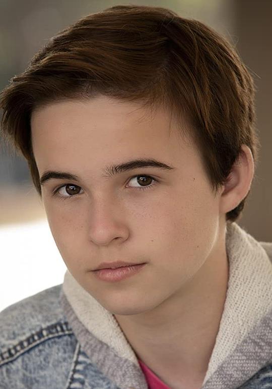 布雷登·本森 Brayden Benson