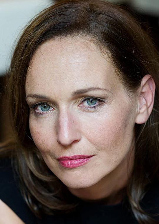 Beate Maes Beate Maes