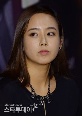 柳素贤 Yoo So Hyun