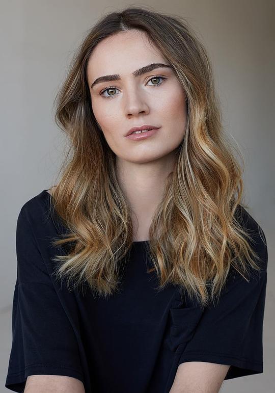 卡罗琳·库尔图瓦·席尔默 Caroline Courtois Schirmer