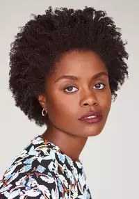 丹妮·本顿 Denée Benton