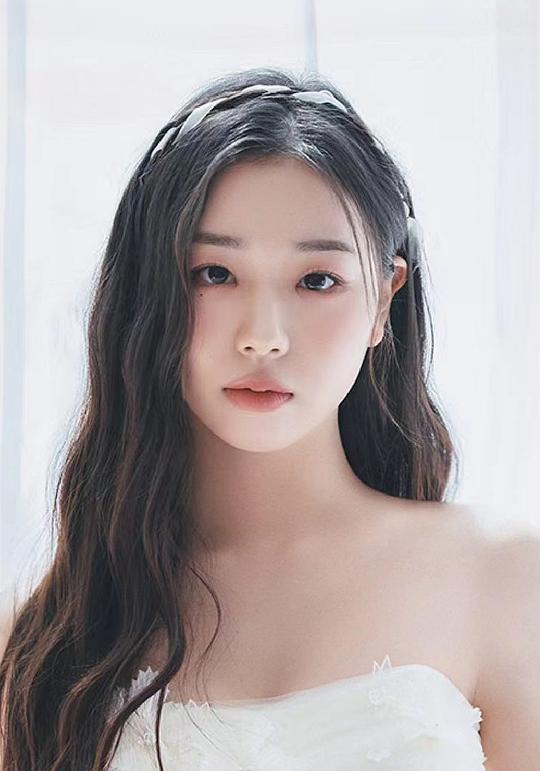 金采嬿 Kim Chae-yeon