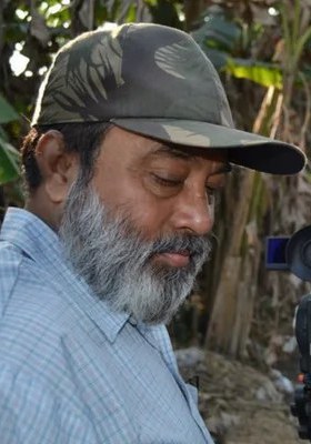 高塔姆·博拉 Gautam Bora