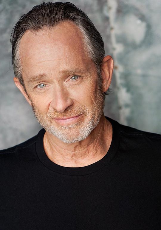 布莱德利·菲舍 Bradley Fisher