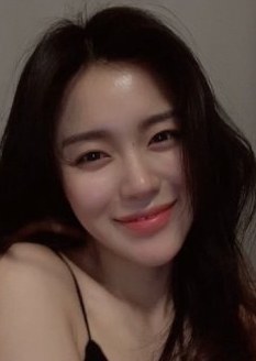 李真里 Lee Jin Ri