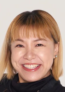纳查妮·吉拉隆罗伊 Natchanit Jirarungroj