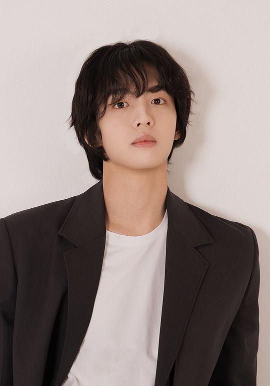 元圭彬 Gyu-bin Won