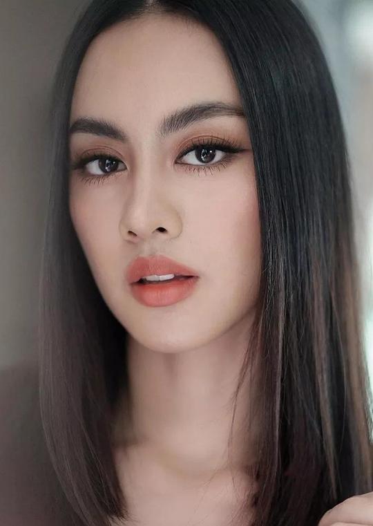 阿蕾亚·蓬富特拉库尔 Areeya Ponfutrakul