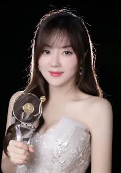 许晰晰 Xixi Xu