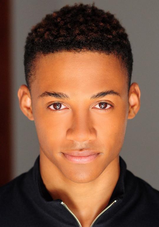 卡梅隆·恩格斯 Camaron Engels