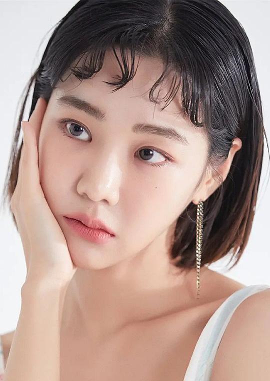 韩智恩 Ji-eun Han