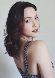 维奥莱特·比恩 Violett Beane