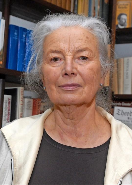 海尔加·舒茨 Helga Schütz