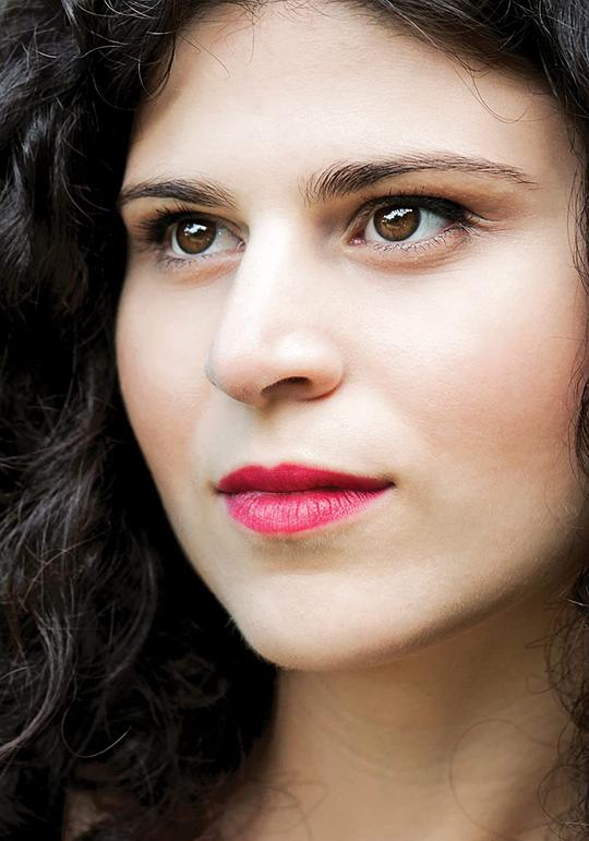 奥利维亚·斯坦布利亚 Olivia Stambouliah