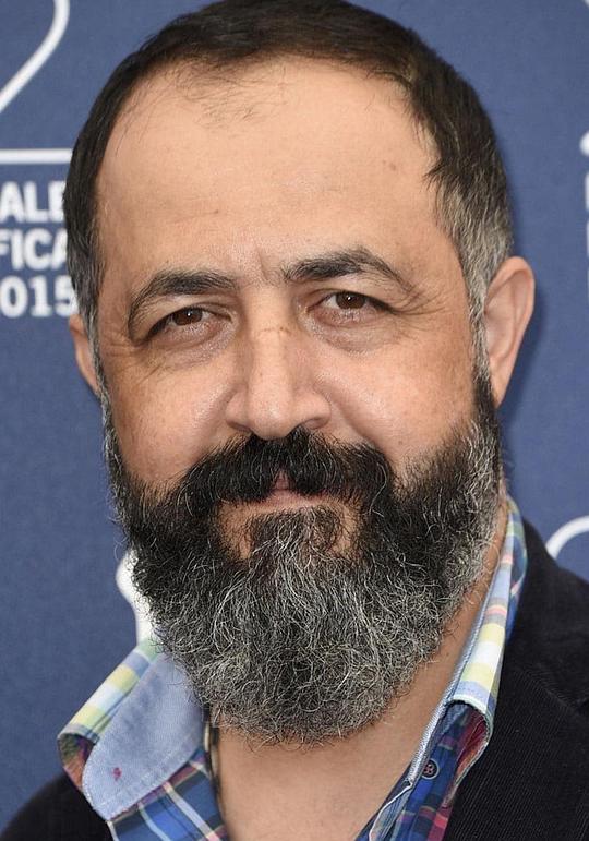 莫蒙特·奥兹古尔 Mehmet Özgür