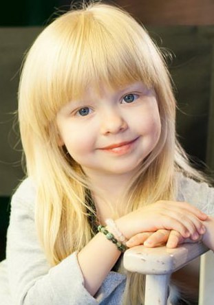 伊娃·斯米尔诺娃 Eva Smirnova