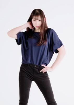 新玉夏子 Natsuko Aratama