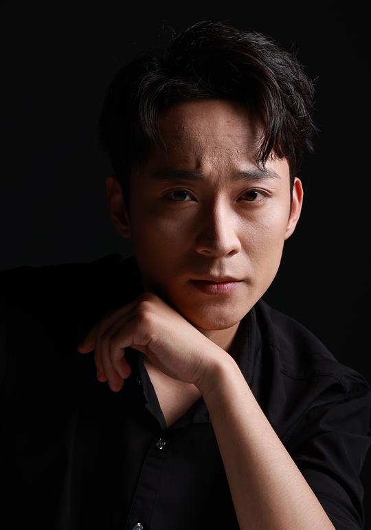 郭世栋 Shidong Guo