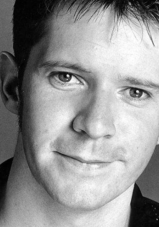 贾尔斯·纽 Giles New