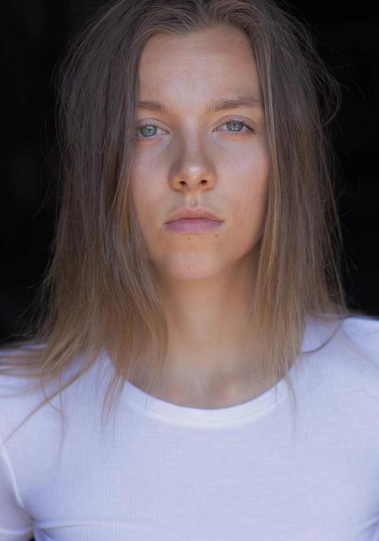 艾比·希尔登 Abby Hilden