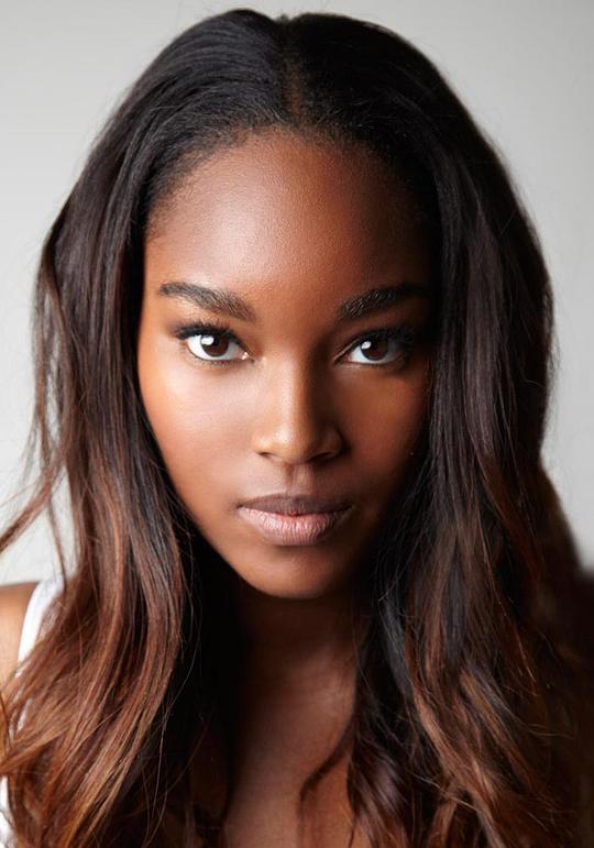 达马里斯·刘易斯 Damaris Lewis