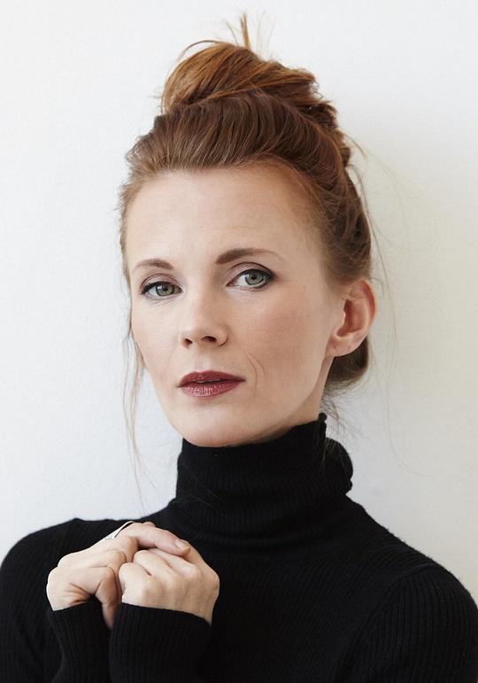 约内勒·冈德森 Jonelle Gunderson