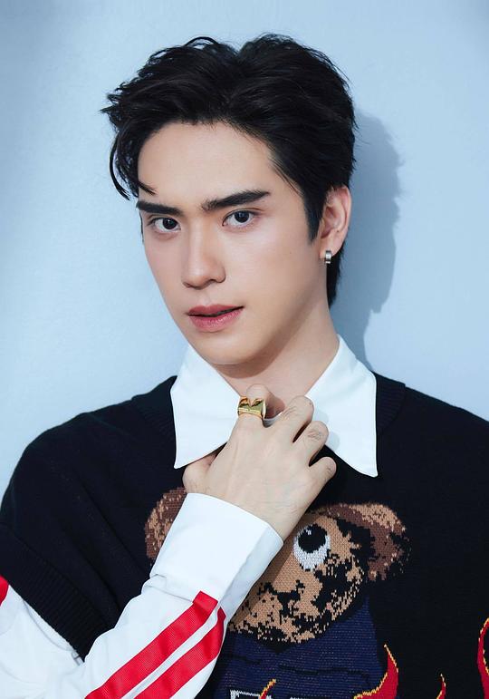 塔纳朋·扎卢吉塔侬 Thanapon Jarujitranon