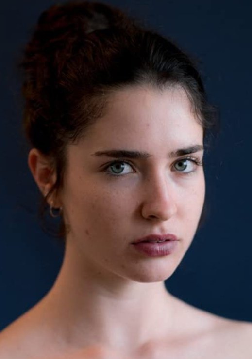 内奥米·哈拉里 Naomi Harari