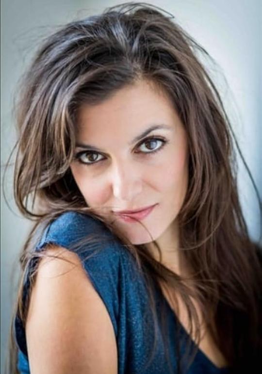 琳达·马萨兹 Linda Massoz