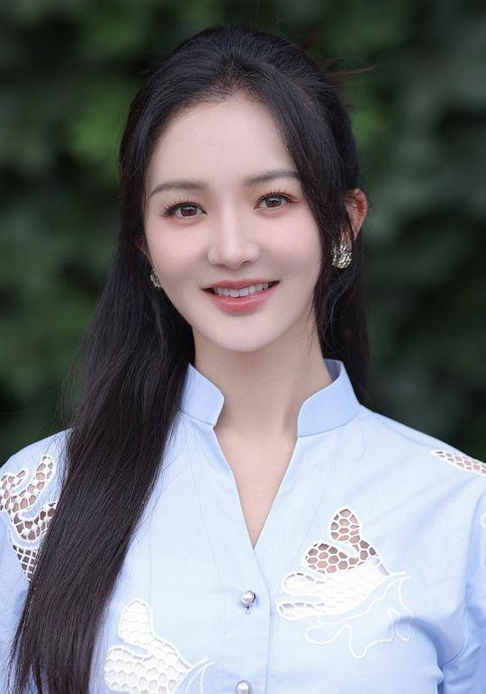 靳梦佳 Mengjia Jin