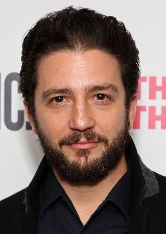 约翰·马加罗 John Magaro
