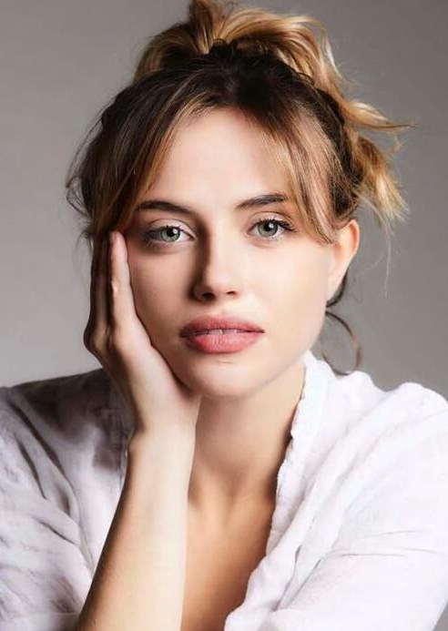 夏洛特·麦基 Charlotte McKee