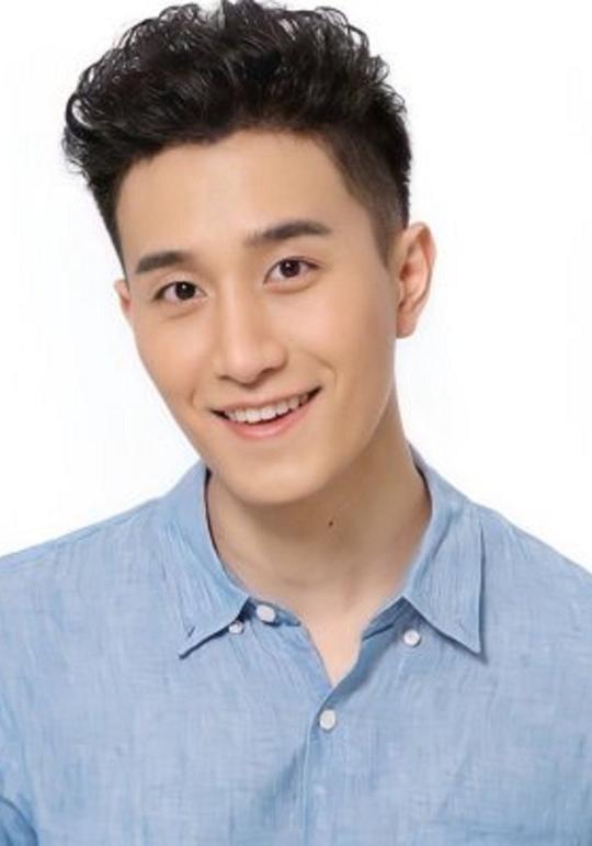 托普·萨蒂拉克·唐苏提柴 Top Sutthirak Tangsutthichai