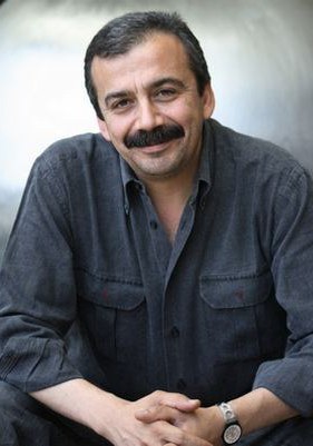 苏雷亚·恩德 Sırrı Süreyya Önder