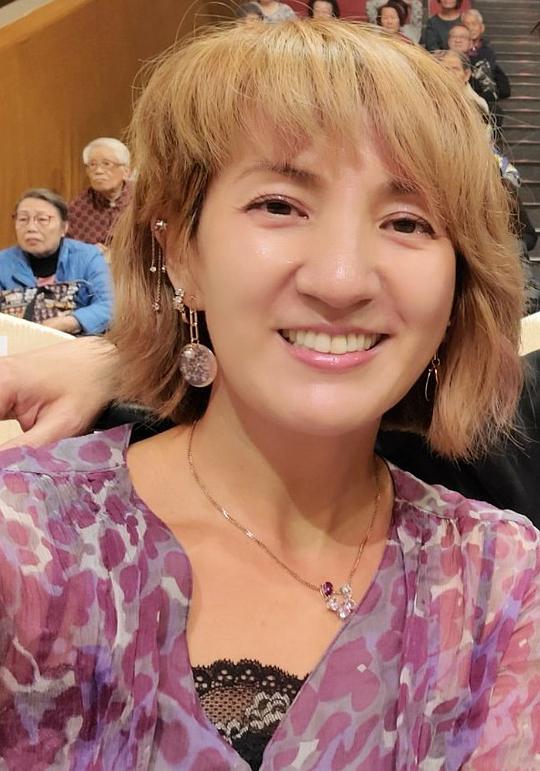 马小灵 Connie Beh