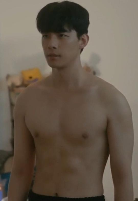 郑利宇  Jeong Ri U