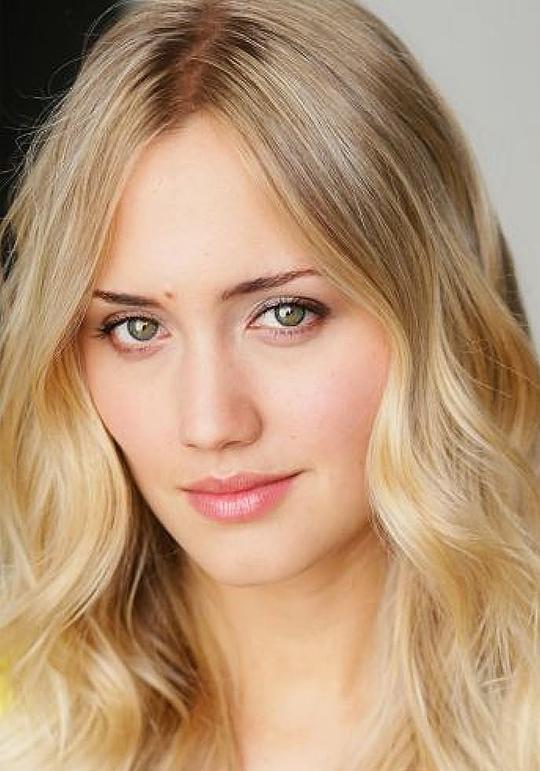 娜奥米·凯尔 Naomi Kyle