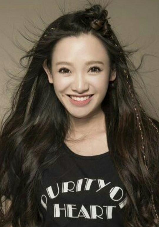 卢巧馨 Qiaoxin Lu