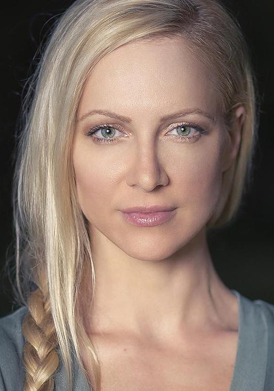 珍妮·哈灵顿 Jeanine Harrington