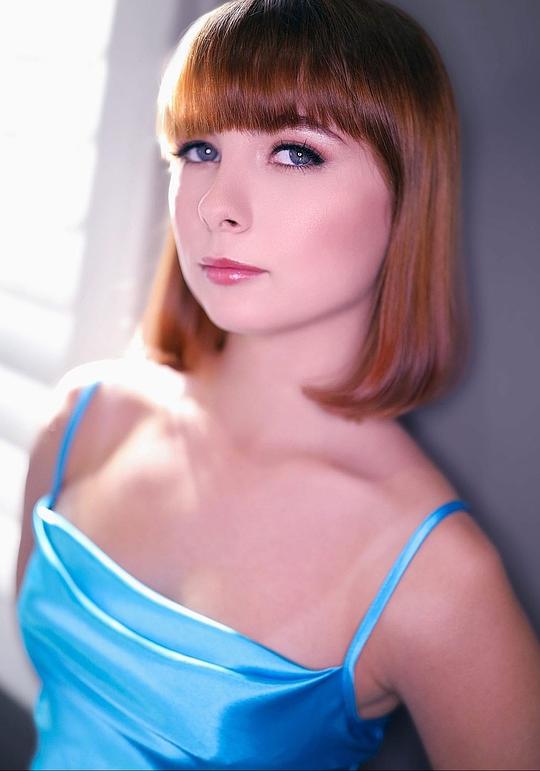 金吉尔·格蕾  Ginger Grey