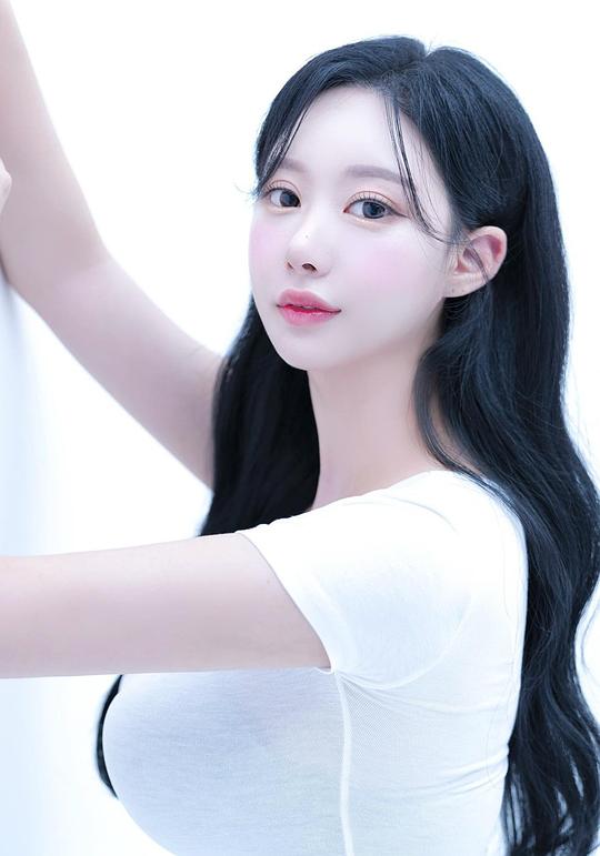 安玟映 Min-young An