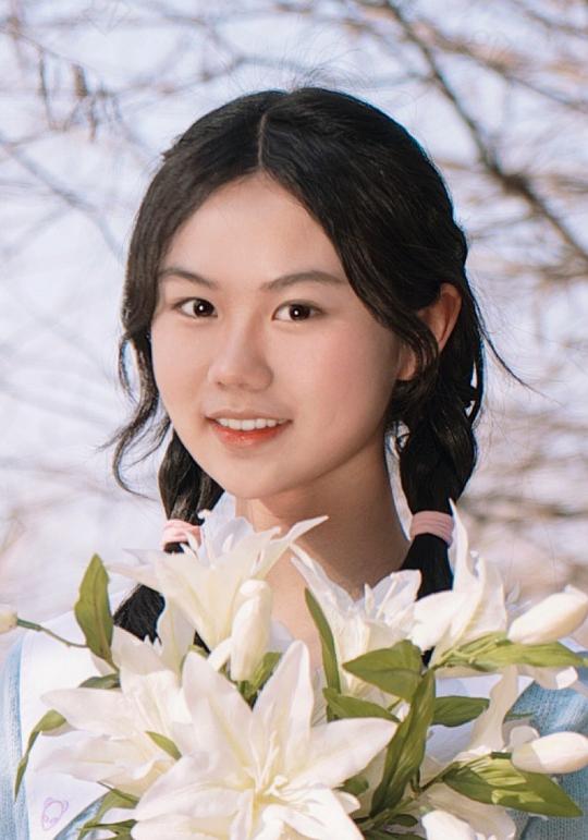 周芷莹 Zhiying Zhou