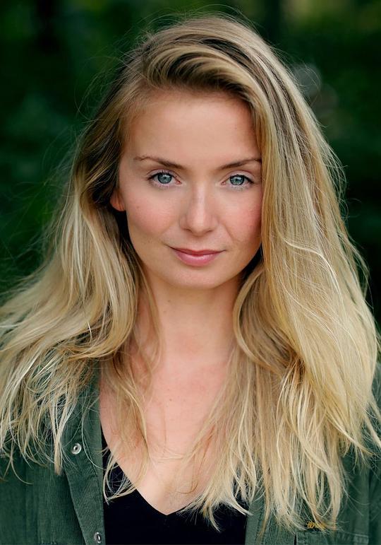 索菲·梅尔维尔 Sophie Melville