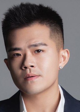 魏屹楠 Yinan Wei