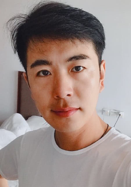 钱正忠 Zhengzhong Qian