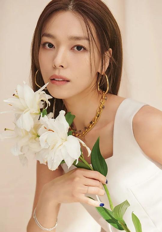 闵先艺 Min Sun-Ye