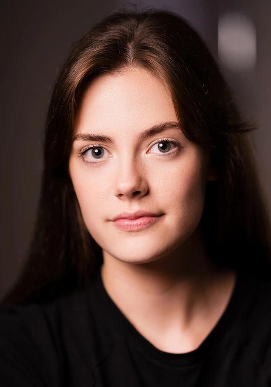 梅格·贝拉米 Meg Bellamy