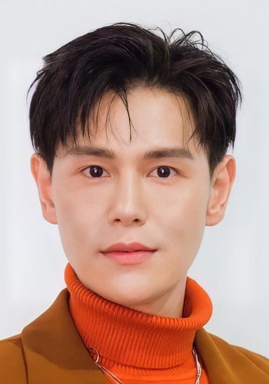 普洛姆皮亚·通普塔拉克 Phromphiriya Thongputtaruk