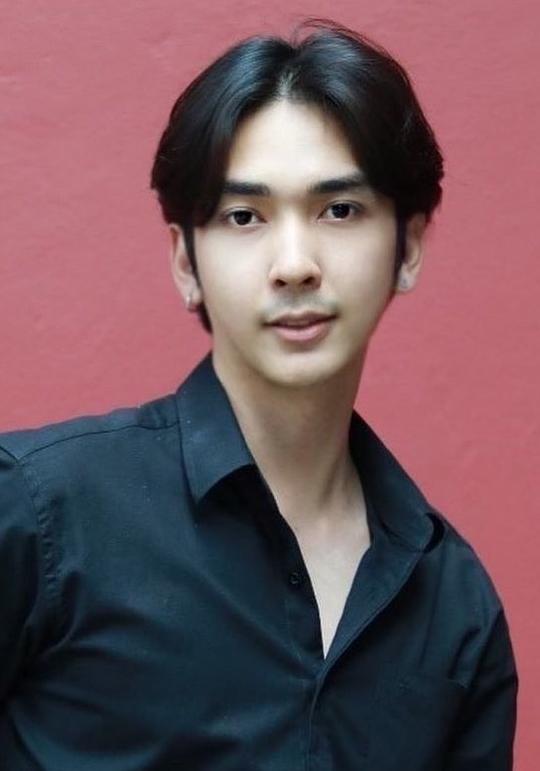 陈·普利瓦特·亚煵如鄂侬 Chan Phuliwat Yananruenon